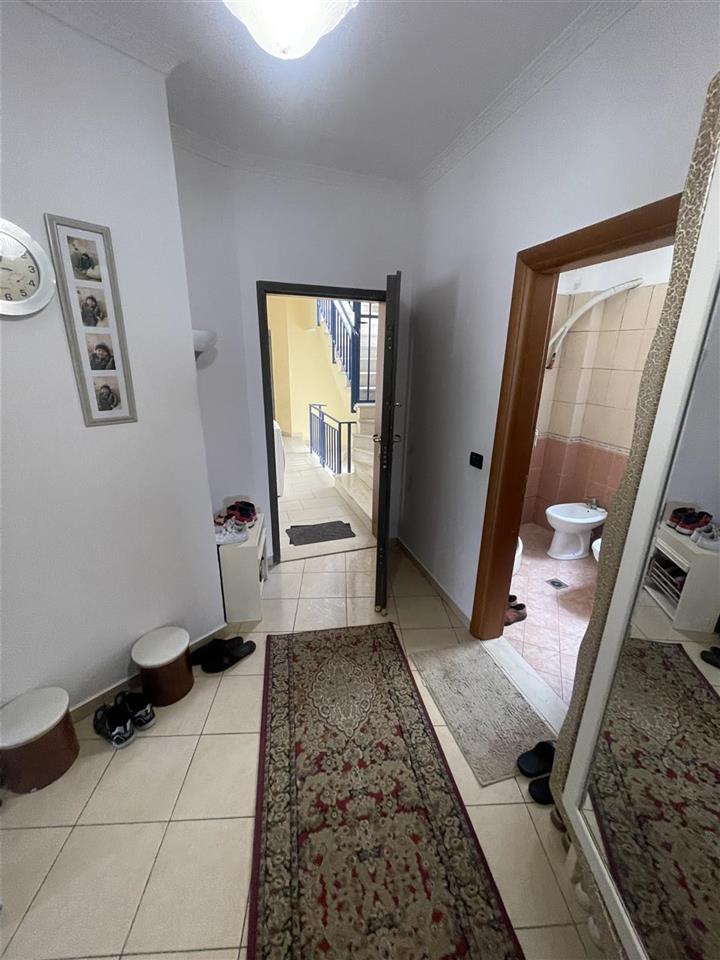 Apartament 2+1 Fier te mertiret