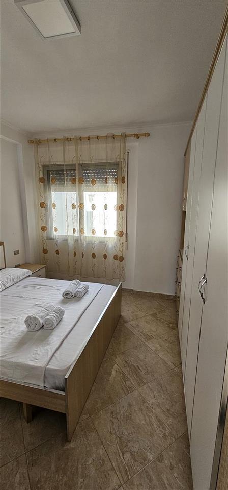 Apartment 1+1 me qera ditore 40€ dita. Radhim plazh vlore