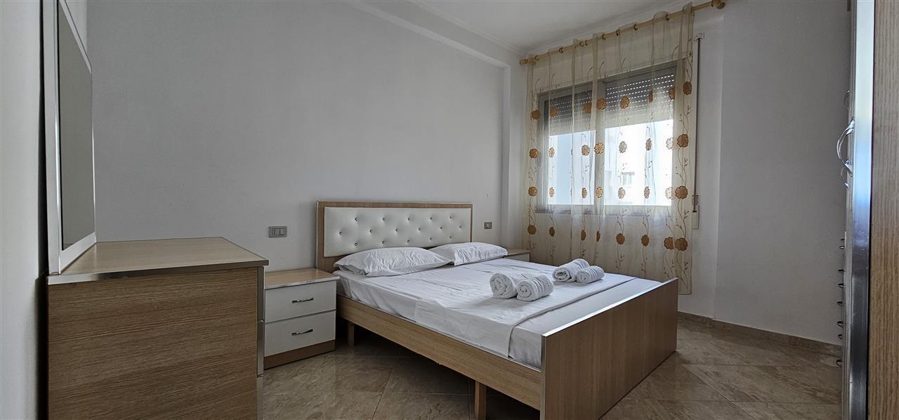 Apartment 1+1 me qera ditore 40€ dita. Radhim plazh vlore