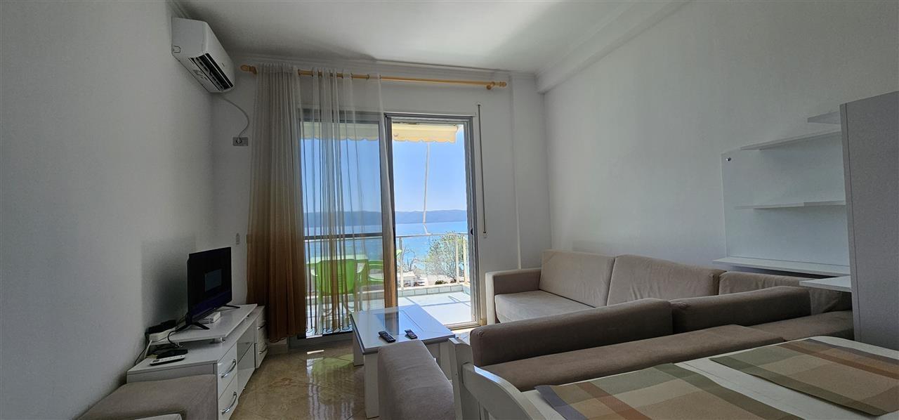 Apartment 1+1 me qera ditore 40€ dita. Radhim plazh vlore