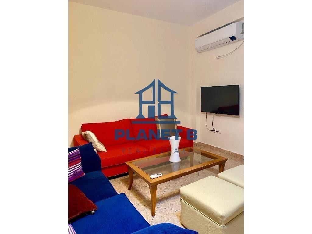 JEPET ME QIRA APARTAMENT 2+1+2 NË LUNGO MARE,VLORË