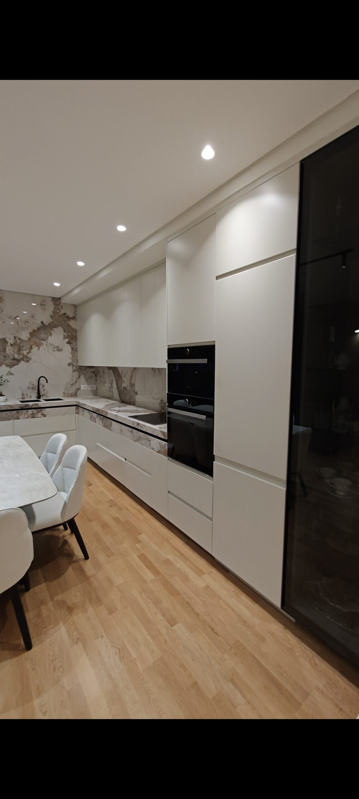 Shitet Apartament 3+1+2 Rezidence Pranë Teg