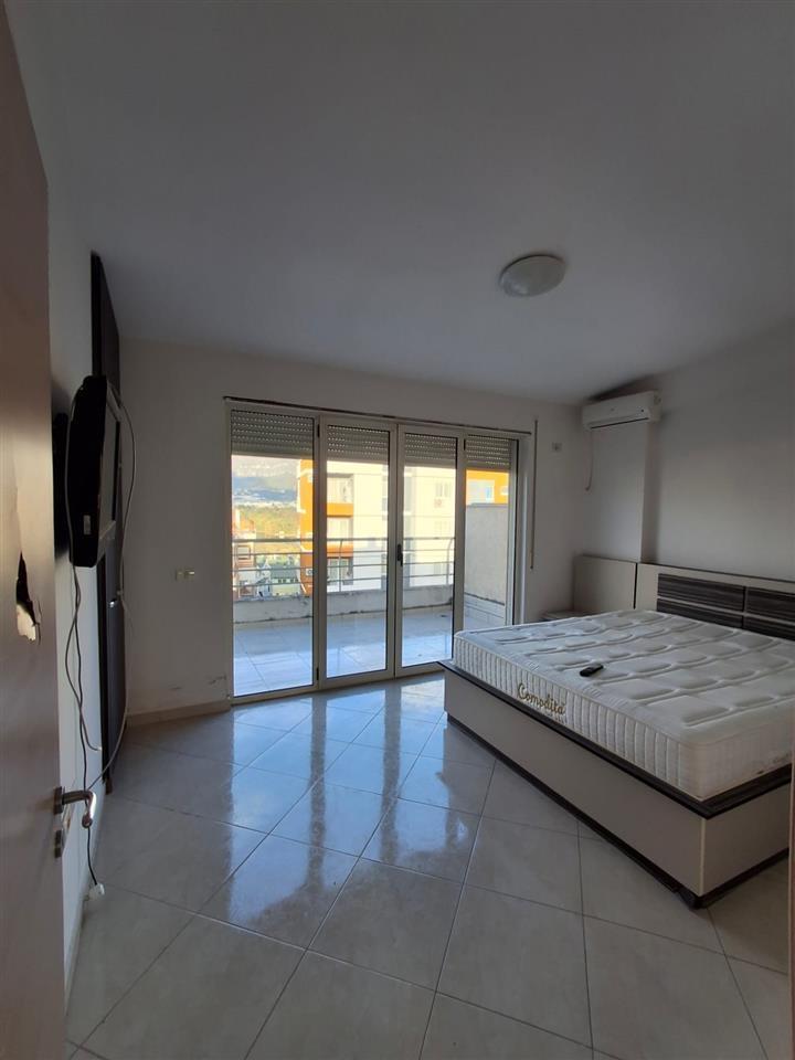 Apartament Duplex 2+1+2+3 ballkone per SHITJE ne zonen e Liq