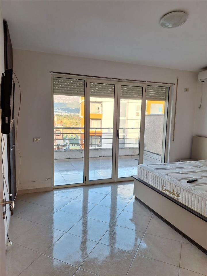 Apartament Duplex 2+1+2+3 ballkone per SHITJE ne zonen e Liq