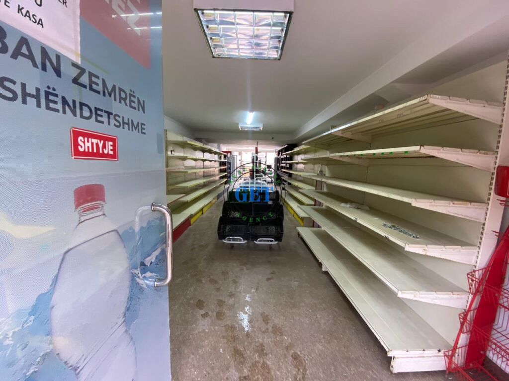 Qira, 2 Ambiente Biznesi, Ne Plazh, Durres.