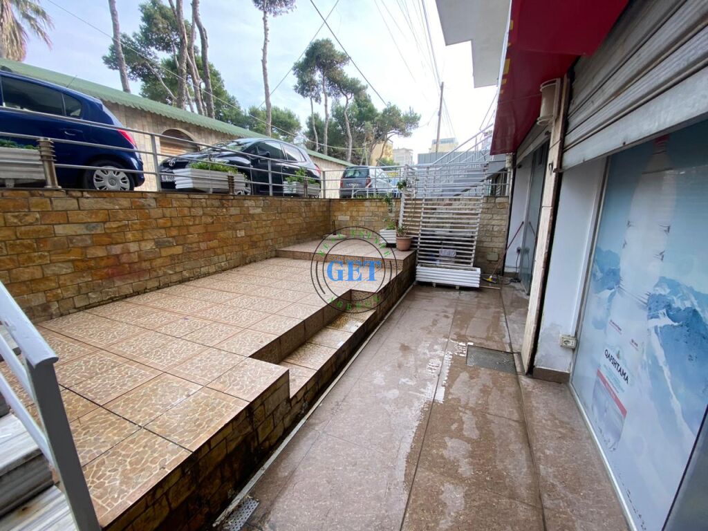 Qira, 2 Ambiente Biznesi, Ne Plazh, Durres.