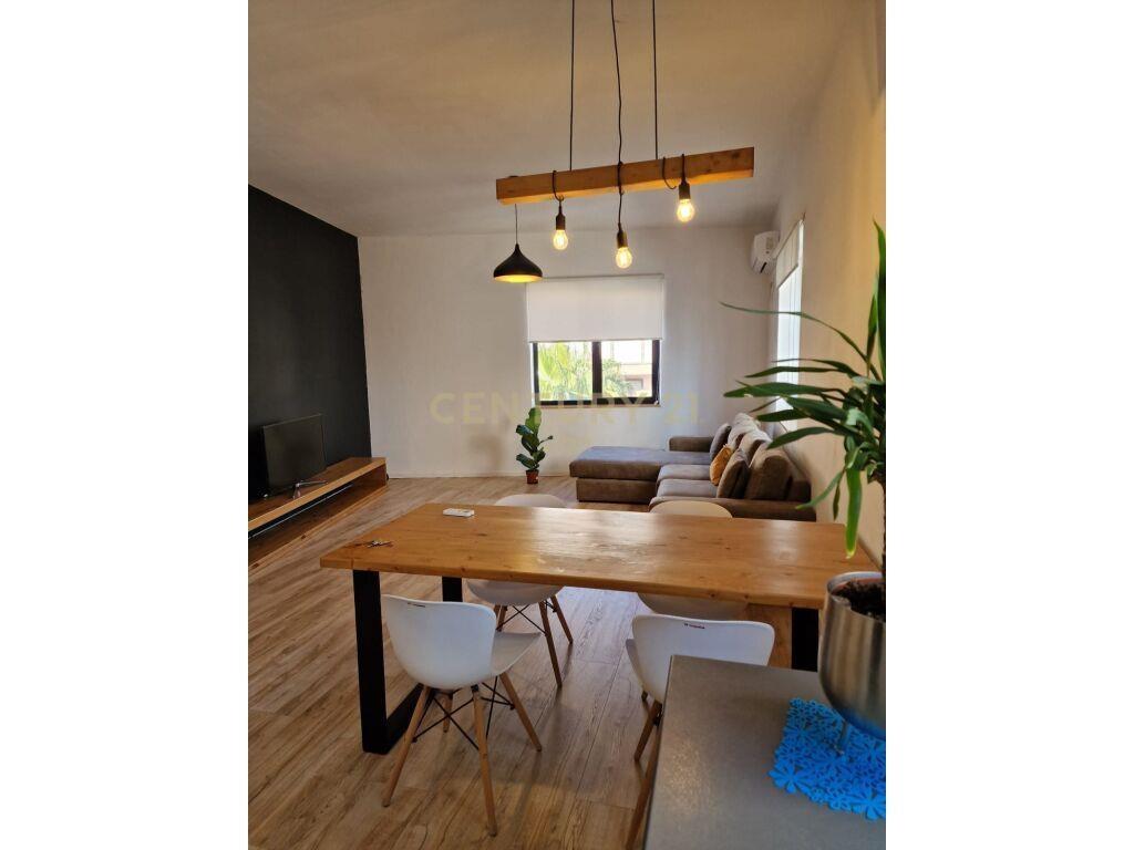 JEPET ME QERA 2+1 , PRANE BULEVARDIT KRYESOR !