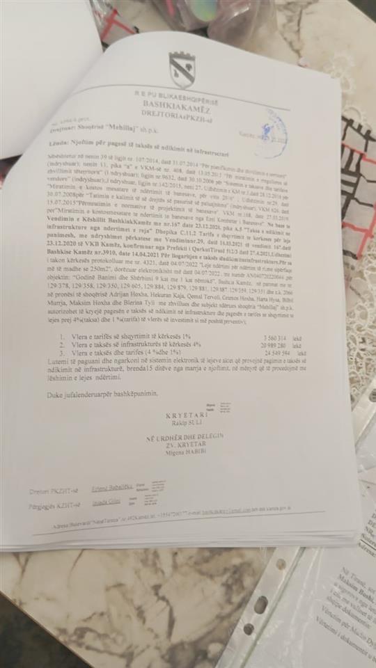 Shitet apartament 104m2, tek Ulliri, Kamëz