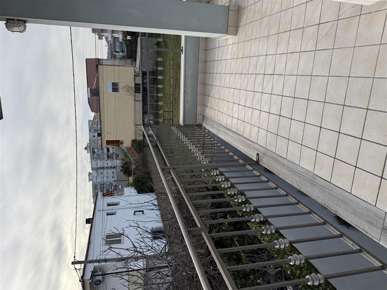 Jepet apartament me qera 3+1 , parking , mbrapa qtu