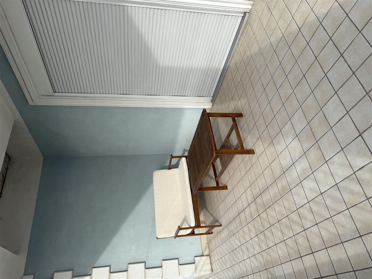 Jepet apartament me qera 3+1 , parking , mbrapa qtu