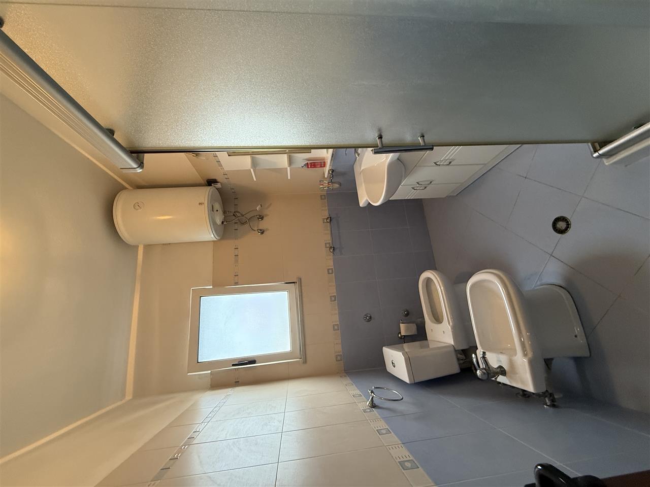 Jepet apartament me qera 3+1 , parking , mbrapa qtu