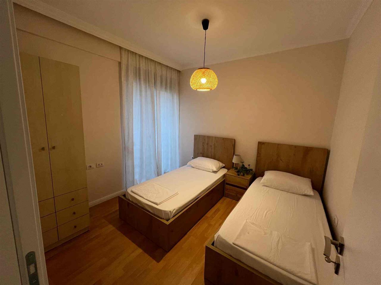 Apartament 2+1+ Ballkon prane qendres + Post Parkimi