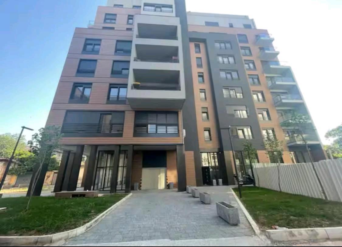 Apartament 2+1+ Ballkon prane qendres + Post Parkimi