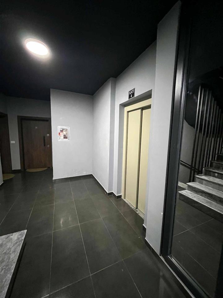 Apartament 2+1+ Ballkon prane qendres + Post Parkimi