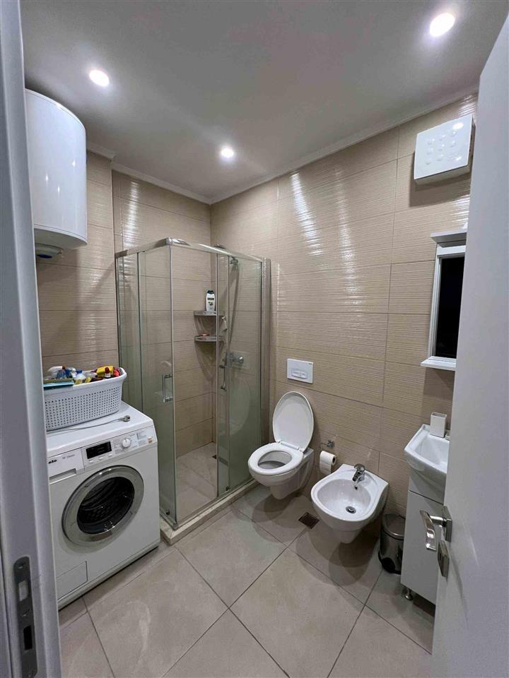 Apartament 2+1+ Ballkon prane qendres + Post Parkimi