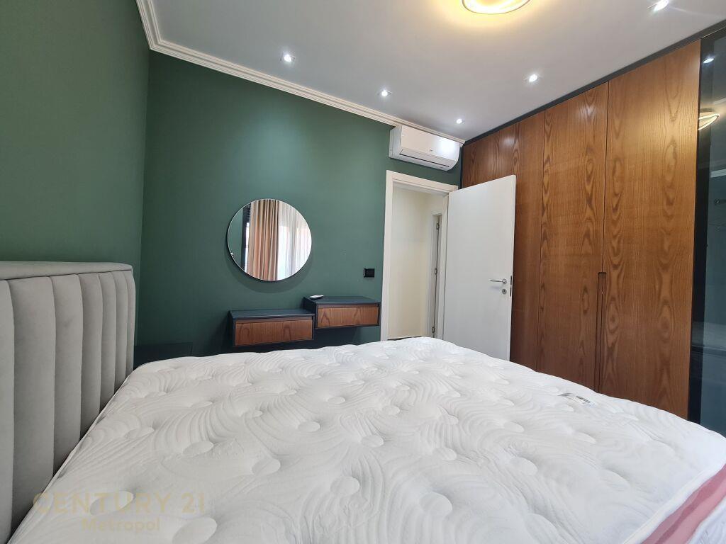 OFROHET PER QIRA APARTAMENT 1+1 ME post parkimi-TEG!