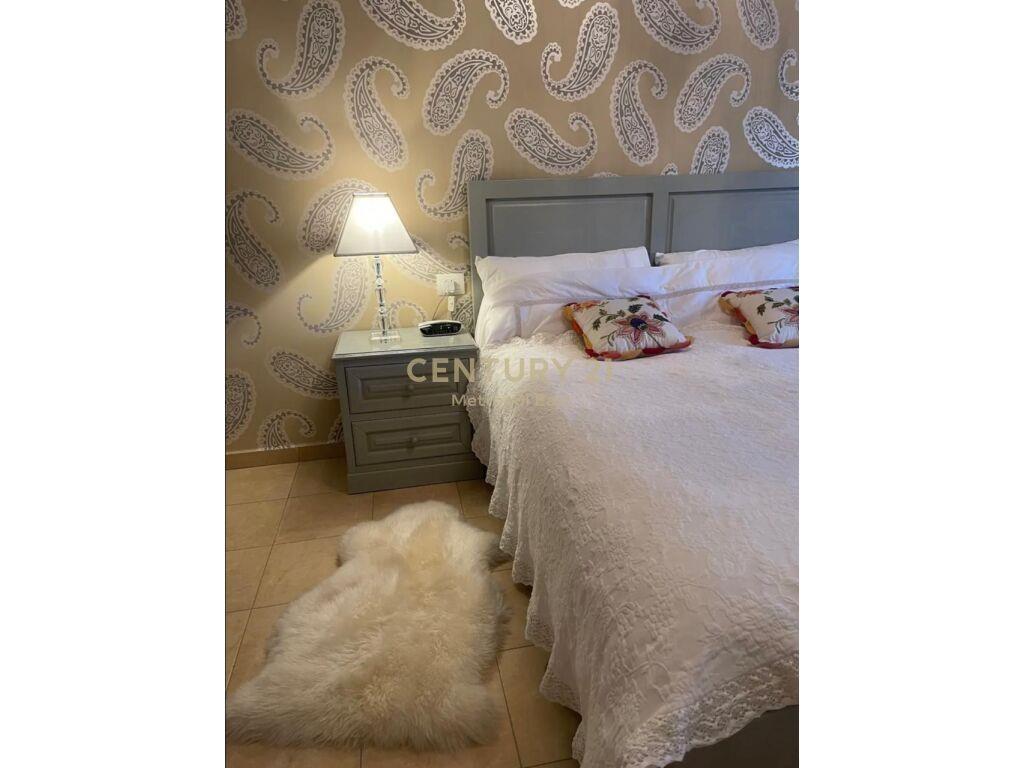 APARTAMENT 2+1+2 ME VERANDË NË QENDËR TË TIRANËS