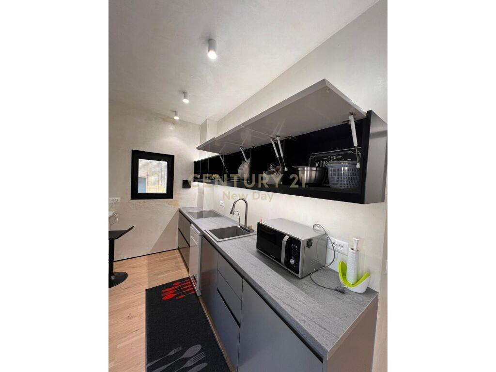 SHITET APARTAMENT 1+1 VIJE E PARE ME DETIN!