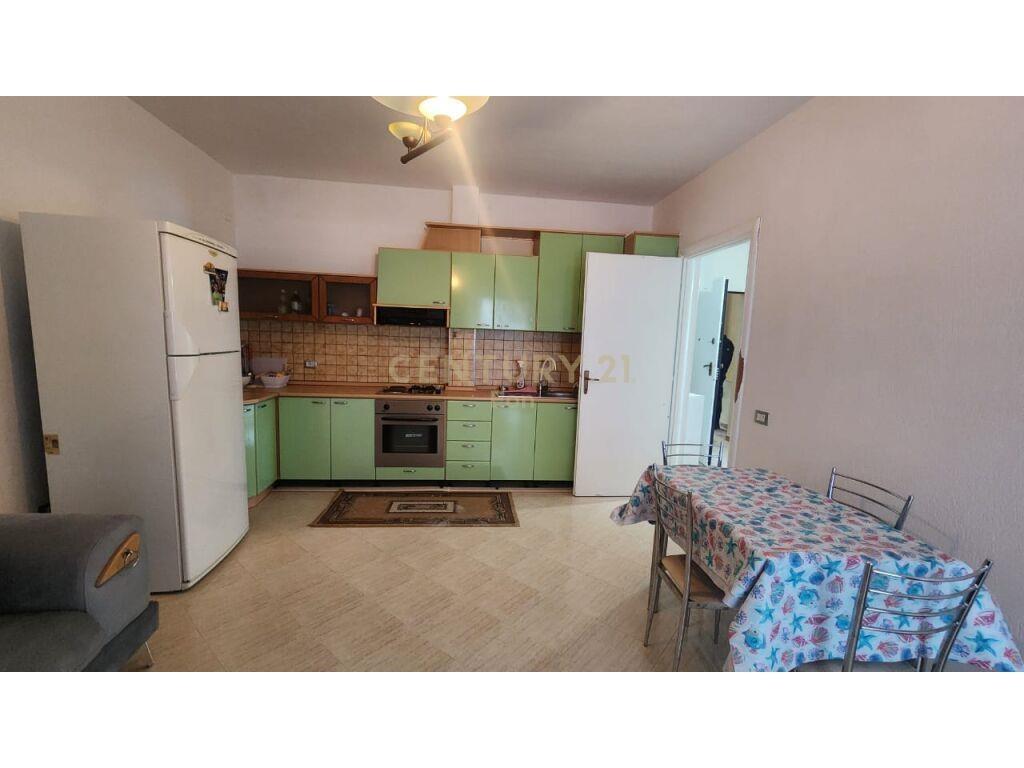 APARTAMENT 2+1 PER SHITJE NE GOLEM!