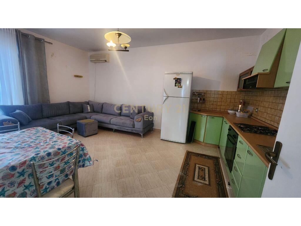 APARTAMENT 2+1 PER SHITJE NE GOLEM!