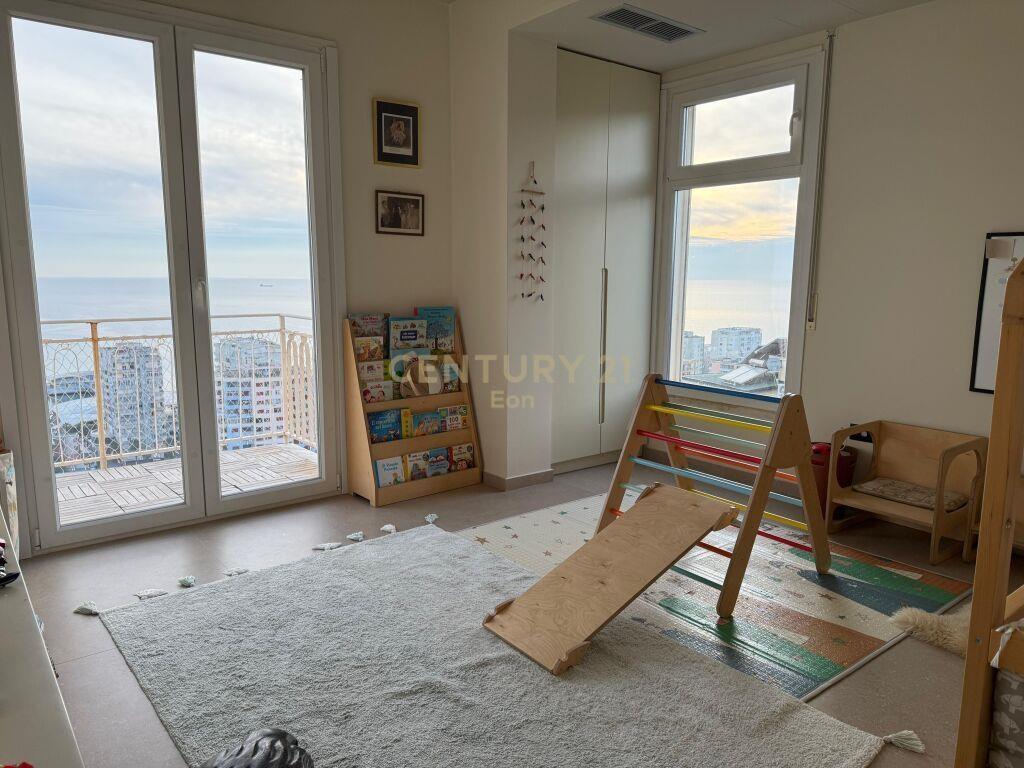 SHITET SUPER APARTAMENT LUKSOZ TEK VILA E ZOGUT! (+GARAZH)