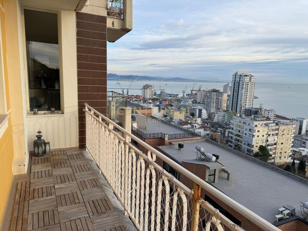 SHITET SUPER APARTAMENT LUKSOZ TEK VILA E ZOGUT! (+GARAZH)