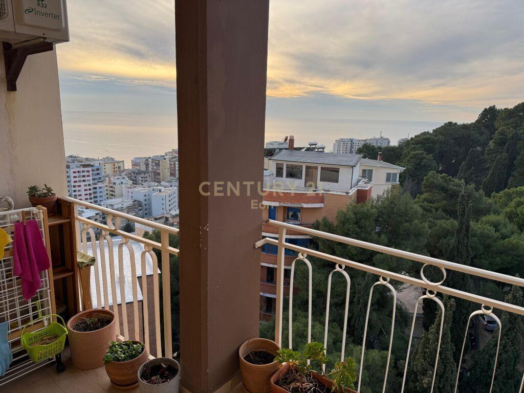 SHITET SUPER APARTAMENT LUKSOZ TEK VILA E ZOGUT! (+GARAZH)