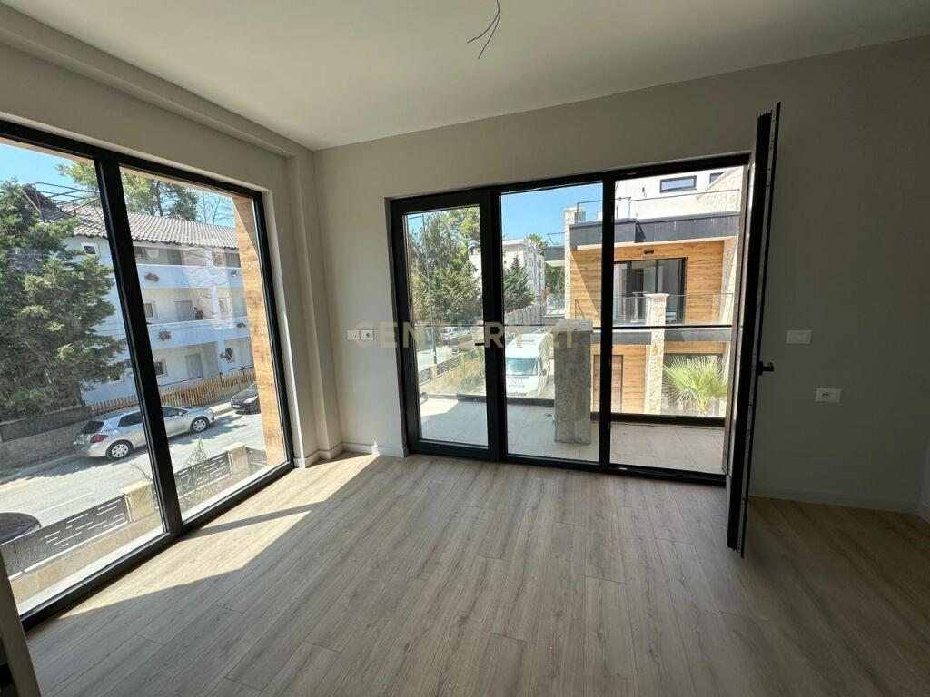 SHITET VILE 2 KATESHE 150m NGA DETI NE GOLEM REZIDENCA “DREA