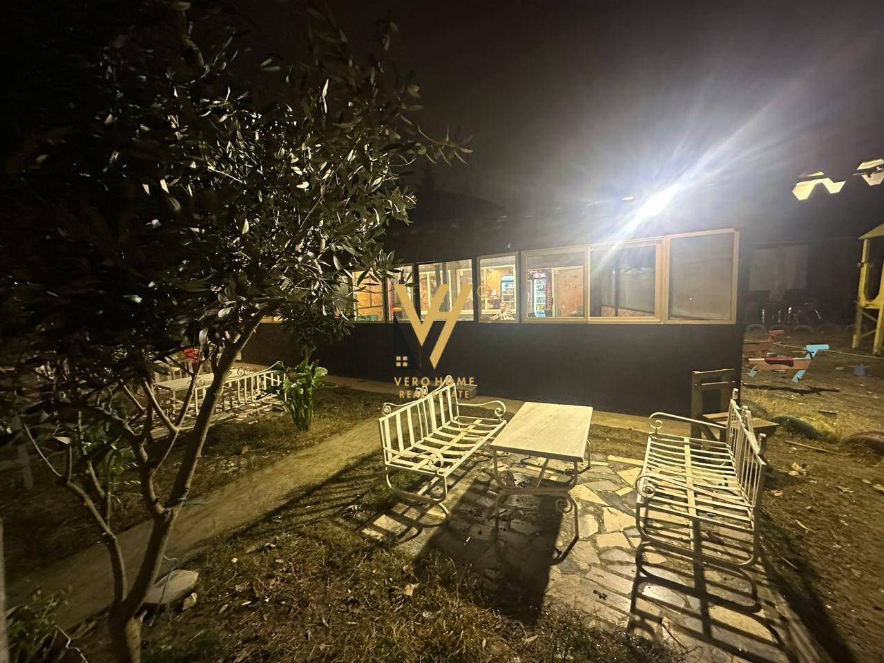 1.200 M2 PER BAR ZGARE NE KOMBINAT 1.000 EURO