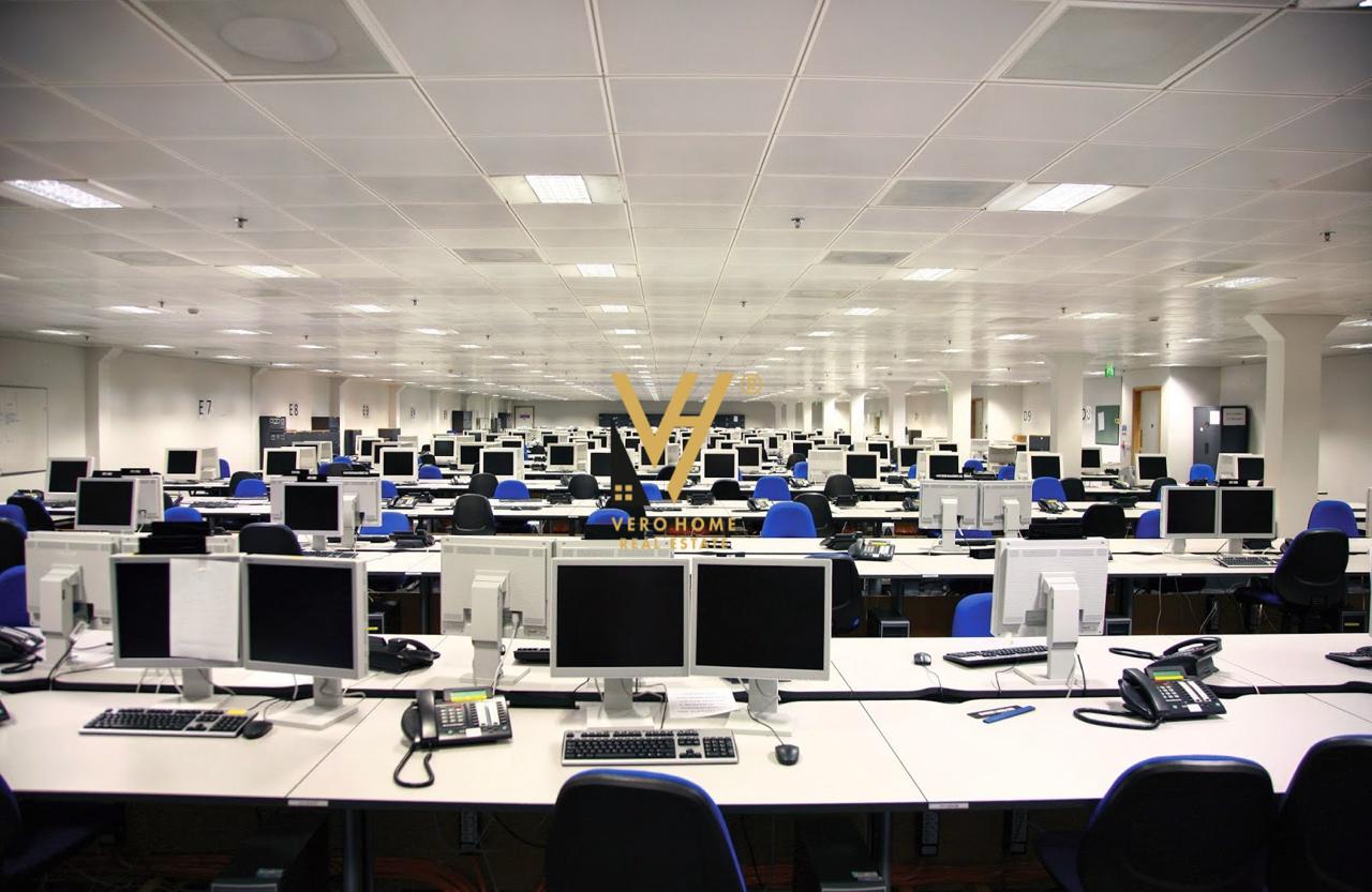 750 M2 ME QERA TE STACIONI TRENIT 7.500 EURO