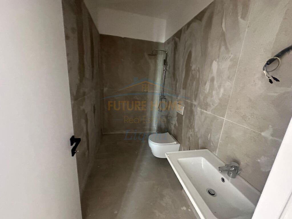 Shitet, Apartament 2+1, Rruga e Kosovareve, Tirane