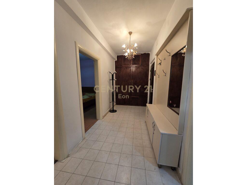 Shitet Apartament 1+1 me Mundësi Kthimi në 2+1 në Durrës!