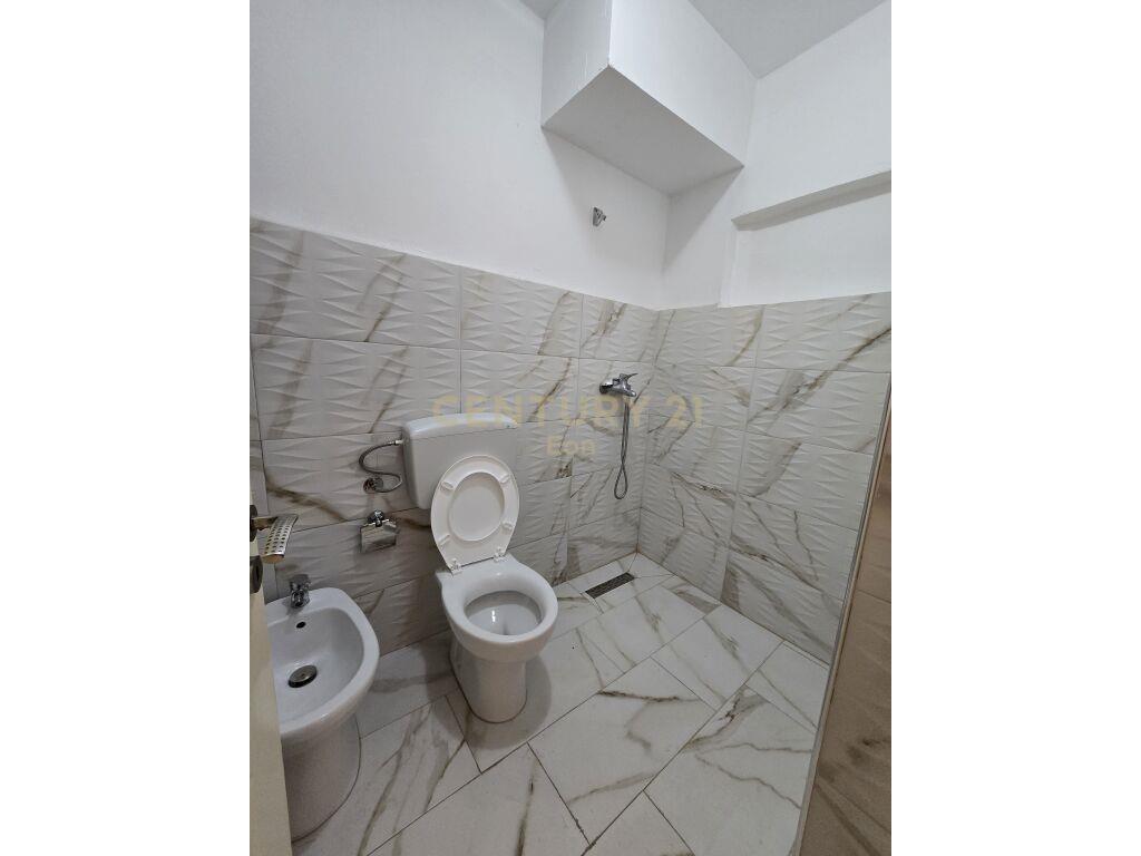 Shitet Apartament 1+1 me Mundësi Kthimi në 2+1 në Durrës!