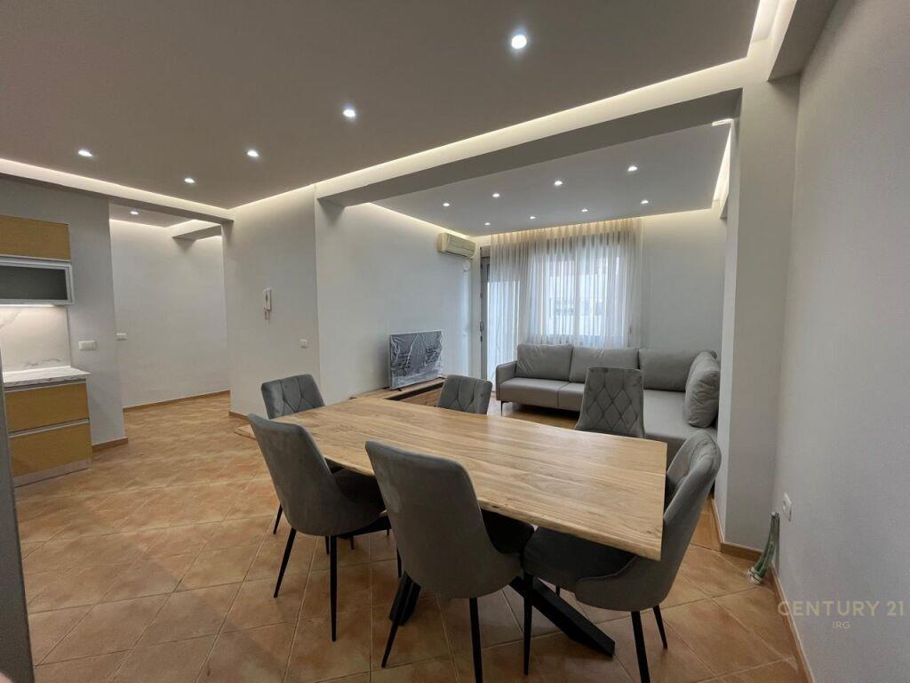 Apartament 2+1 me qira tek Globe, përballë Delijorgjit – 750