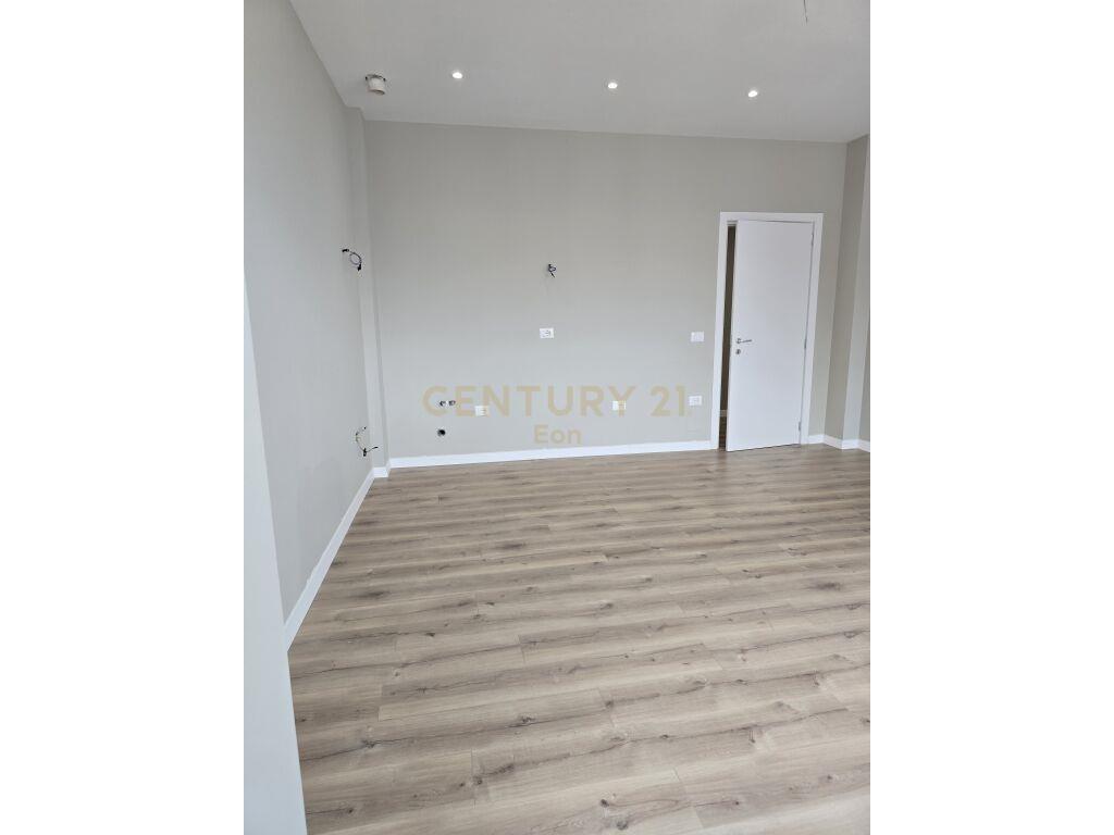 SHITET APARTAMENT 1+1 NE DURRES!