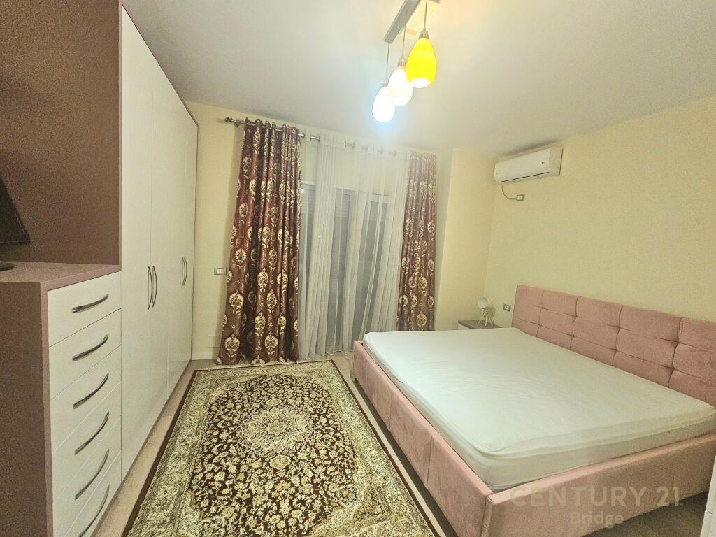 APARTAMENT 3+1+2 PARKIME PER QIRA PRANE KOPSHTIT ZOOLOGJIK