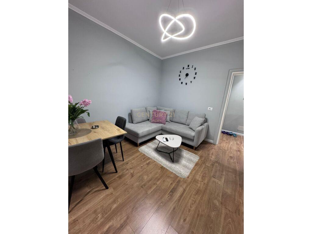 Shiten 2 Apartamente 1+1 në Ali Demi – Mundësi e Shkëlqyer I