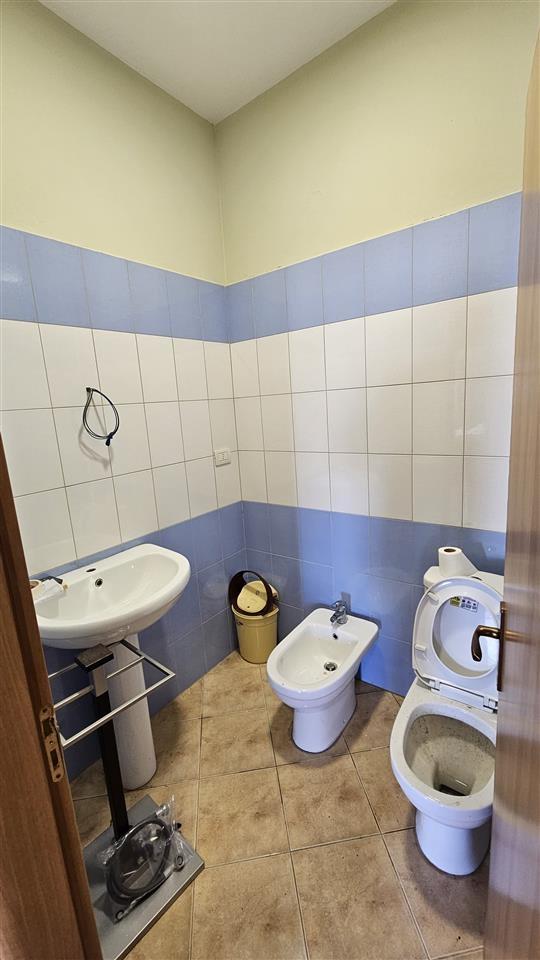 PAPAFINGO ME QERA ISHRAJONI