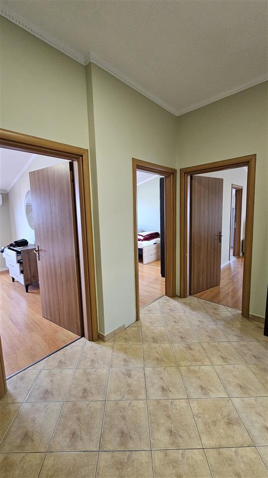 PAPAFINGO ME QERA ISHRAJONI