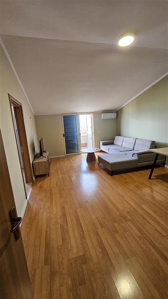 PAPAFINGO ME QERA ISHRAJONI