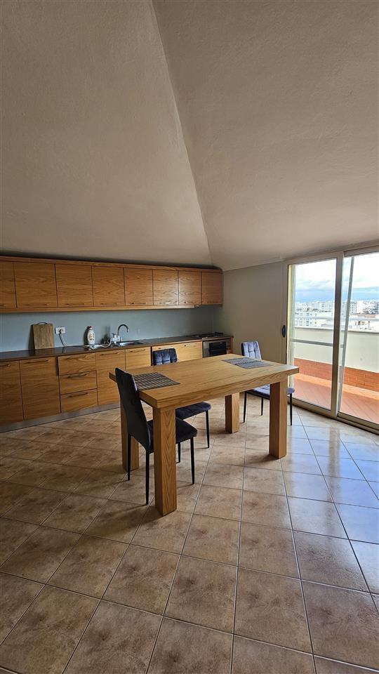 PAPAFINGO ME QERA ISHRAJONI