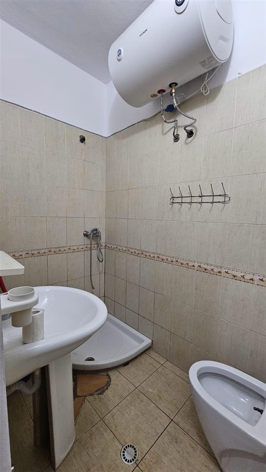 jepet me qera 2+1 Majestiku