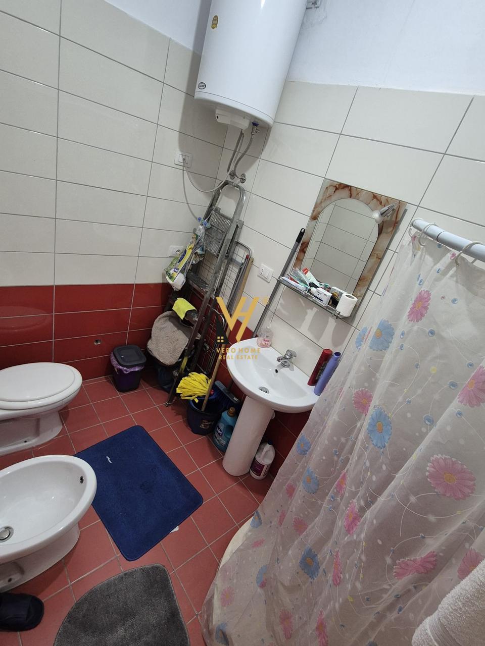 ZYRE 60 M2 ME QERA NE YZBERISHT 45.000 LEKE