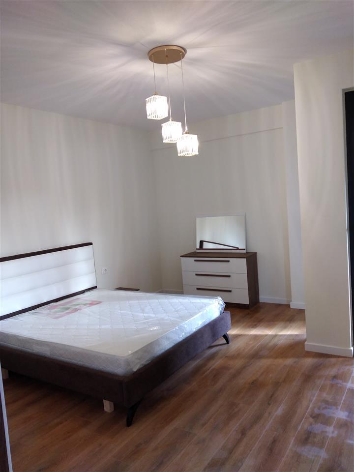 Apartament i shkelqyer me qera ne qender te Korces.