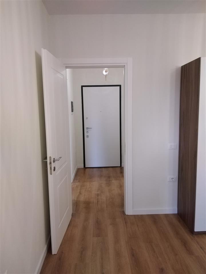 Apartament i shkelqyer me qera ne qender te Korces.