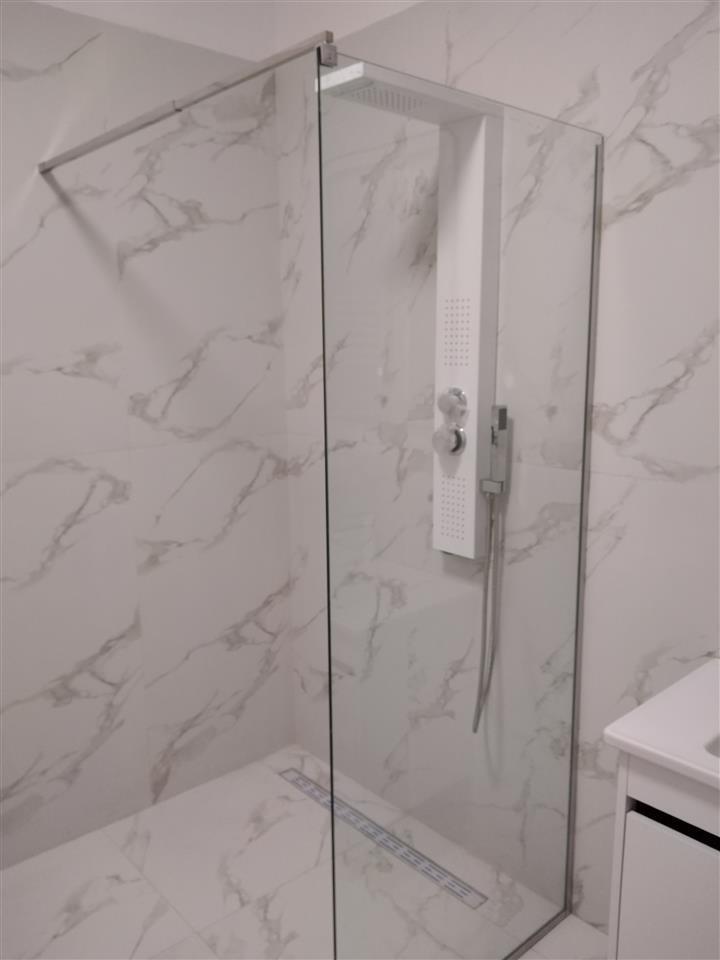 Apartament i shkelqyer me qera ne qender te Korces.