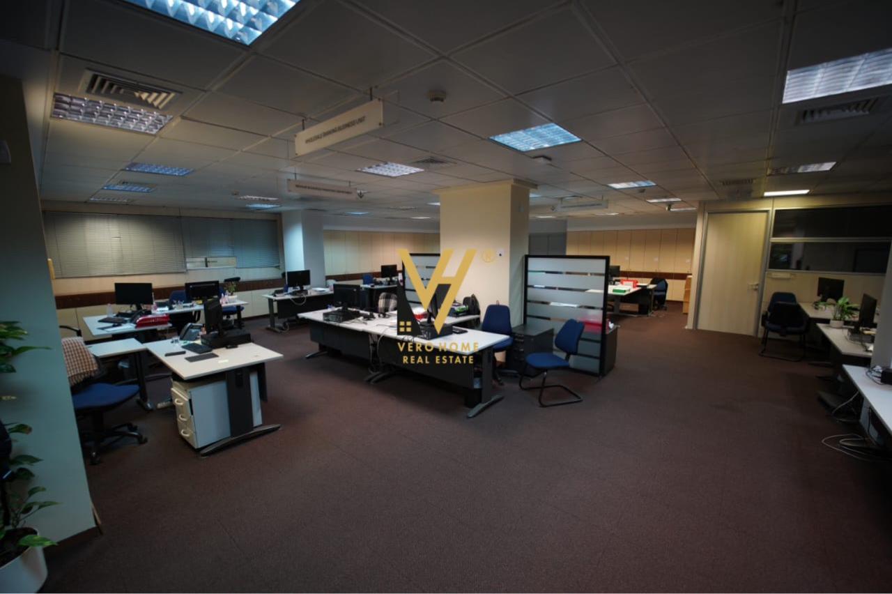 300 M2 ME QERA BUZE RRUGES KAVAJES 9.000 EURO