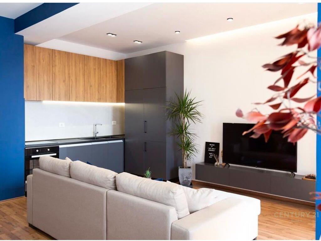 APARTAMENT 1+1 MODERN PER QIRA!