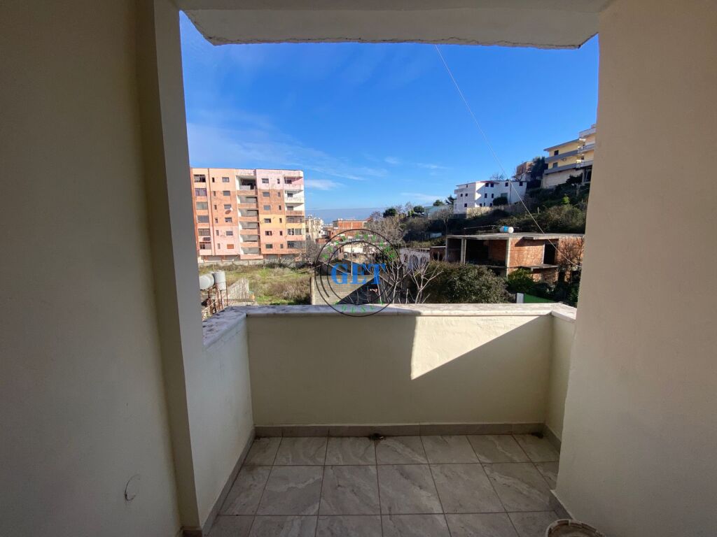 Apartament 1+1, Çezma e Ferres