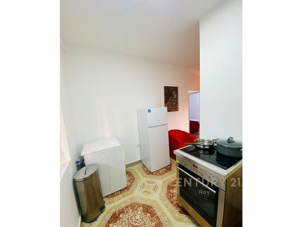 SUPER VILE PER SHITJE , GOLEM!